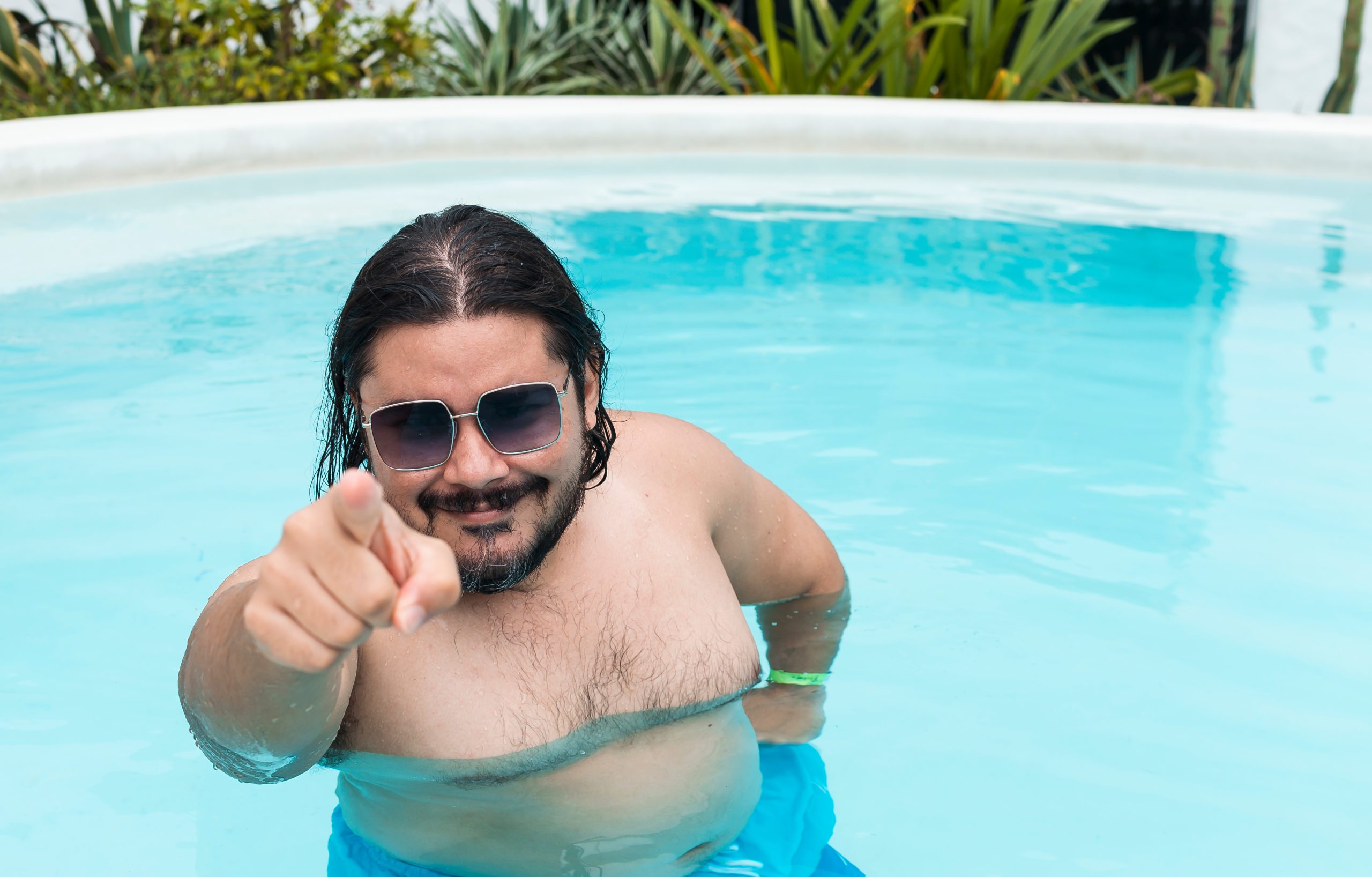 Dad bod in pool