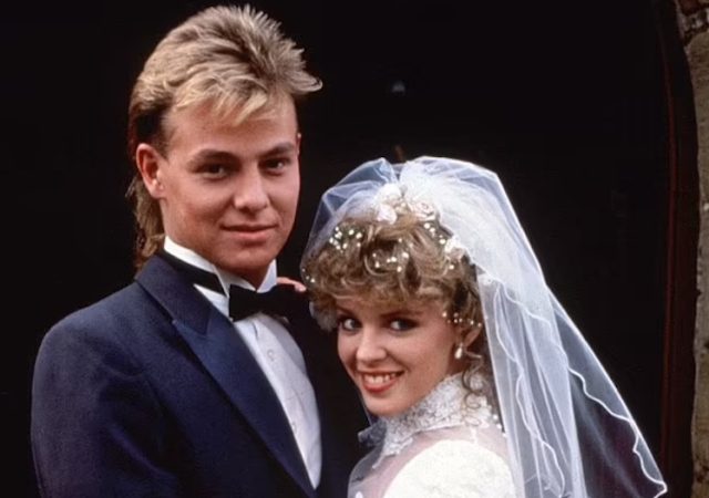 Scott and Charlene marry in Neighbours